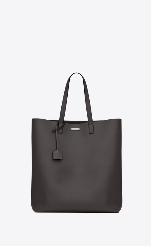 bold tote bag in smooth leather